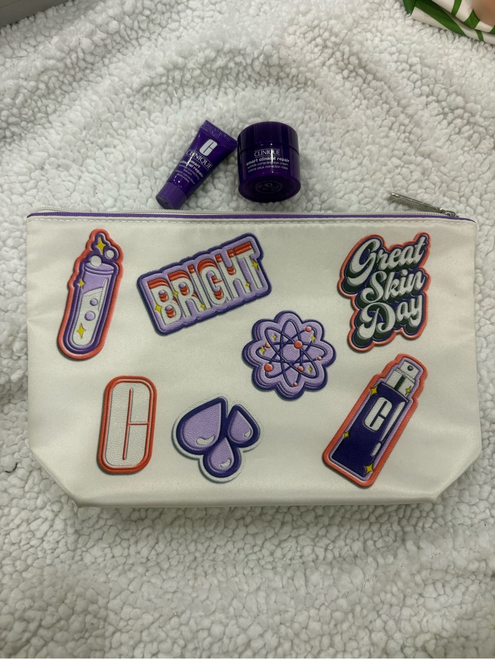 NWT Clinique sample Skincare Set with White Patch Pouch